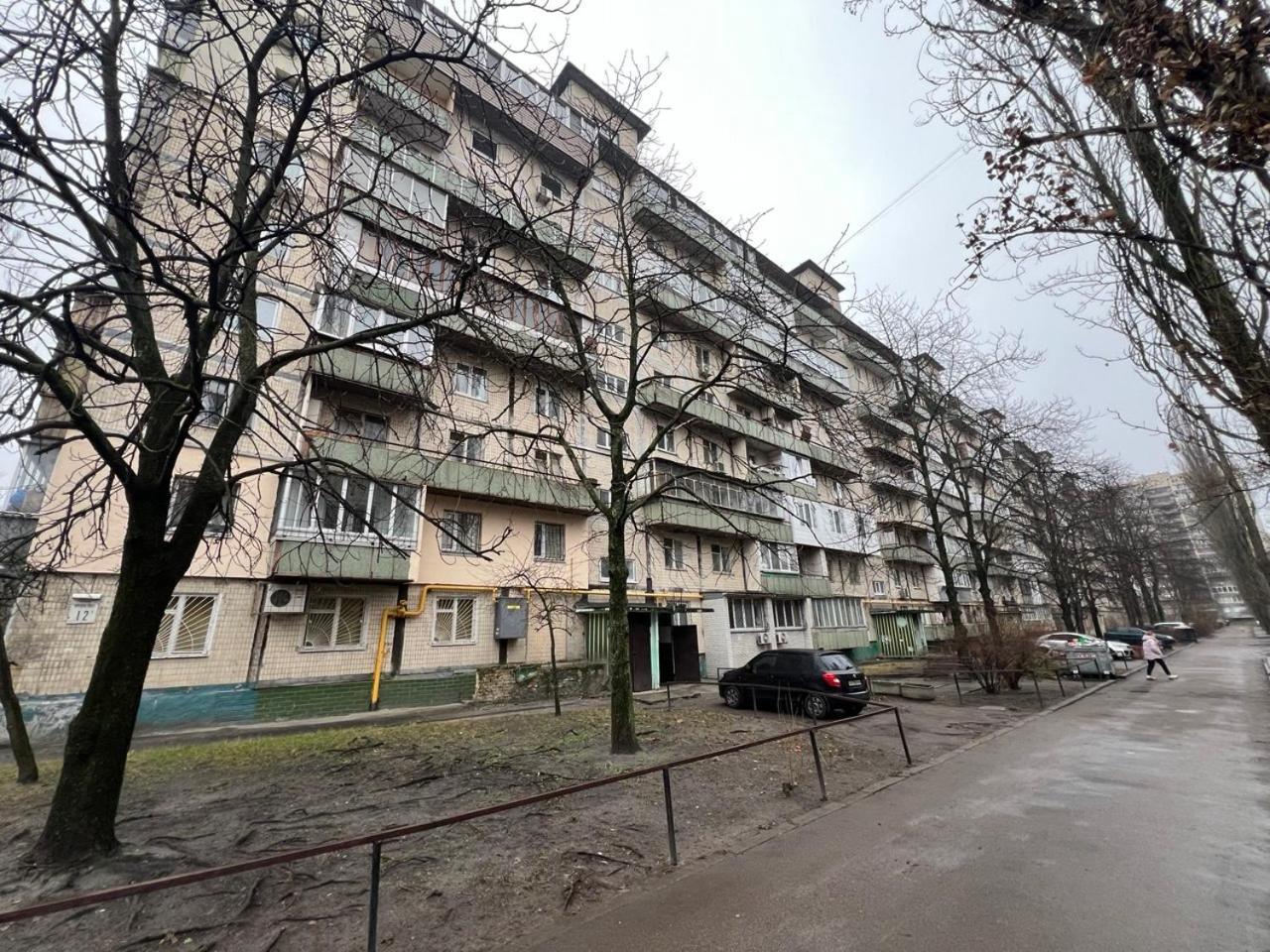 Квартира Эконом-Класса Возле Метро Левобережная Kyiv Exterior photo